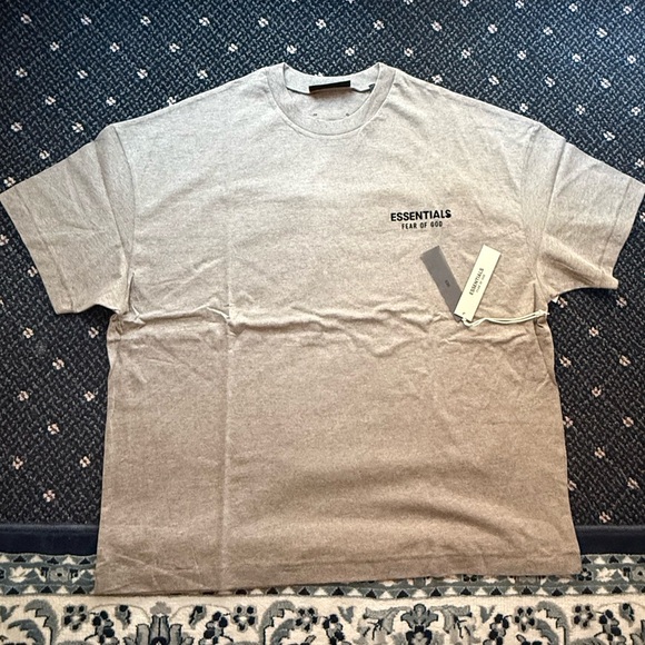 Essential Fear of God Heather Grey T-Shirt (XL) - Picture 3 of 9
